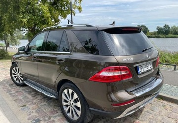 Mercedes Klasa M W166 Off-roader 350 BlueTEC 4MATIC 258KM 2014 Mercedes-Benz ML Mercedes-Benz ML 3.0 Diesel 258KM, zdjęcie 1