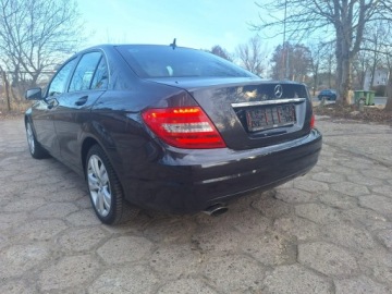 Mercedes Klasa C W205 2015 Mercedes C 200 Edition C ...Nowy kpl.rozrząd,olej, zdjęcie 4