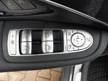 Mercedes GLC C253 SUV 2.1 220 d 170KM 2018 Mercedes-Benz GLC 220 AMG Line/4-MATIC/Kamera 360°, zdjęcie 18