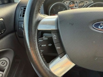 Ford Kuga II SUV 2.0 Duratorq TDCi 140KM 2012 Ford Kuga Nawigacja Panoramadach Lampy LED Automat Skora Podgrzewane Fotele, zdjęcie 14