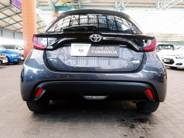 Toyota Yaris IV Hatchback 1.0 VVT-i 72KM 2021 Toyota Yaris NAVI KRAJOWY BEZWYPADKOWY, zdjęcie 3