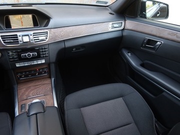 Mercedes Klasa E W212 Kombi Facelifting 200 CDI 136KM 2013 Mercedes E E 200 CDI, Automat, Navi, Klima, zdjęcie 7
