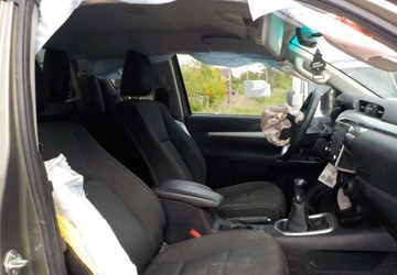 Toyota Hilux VIII Podwójna kabina Facelifting 2.8 D-4D 204KM 2022 Toyota Hilux Okazja 2.8 Diesel 204KM, zdjęcie 20