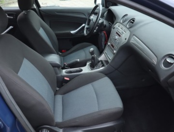 Ford Mondeo IV Hatchback 1.8 Duratorq TDCi 125KM 2009 Ford Mondeo 1.8 TDCi, Salon Polska, Klima, zdjęcie 8