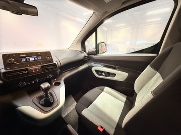 Citroen Berlingo III Osobowy M 1.2 PureTech 110KM 2020 Citroen Berlingo Citroen Berlingo salon Polska, zdjęcie 23