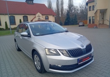 Skoda Octavia III Kombi Facelifting 1.6 TDI 90KM 2017 Skoda Octavia Zakupiony w Polsce - bezwypadkowy- przebieg 108.000 km - 1,6
