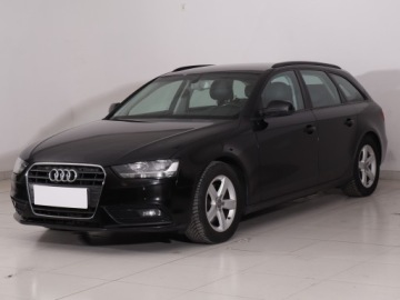 Audi A4 B8 Avant Facelifting 2.0 TDI 112g 136KM 2012 Audi A4 2.0 TDI, Skóra, Klima, Klimatronic, zdjęcie 1