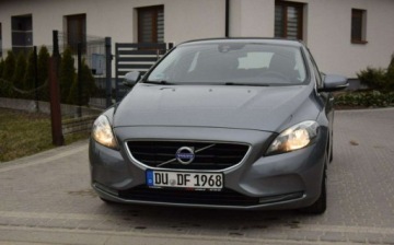 Volvo V40 II Cross Country D2 115KM 2015 Volvo V40 1.6D 2015r Navi Klima Tempomat Hak Sprowadzony 1.6 Diesel, zdjęcie 4