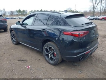Alfa Romeo Stelvio SUV Facelifting 2.0 Turbo 280KM 2023 Alfa Romeo Stelvio Veloce 2023 2.0l 2.0 Benzyna 280KM, zdjęcie 3
