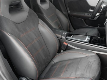 Mercedes CLA C118/X118 Coupe Facelifting 1.3 200 163KM 2023 Mercedes CLA 200 WD4946T#200 AMG Line 7G-DCT, zdjęcie 26