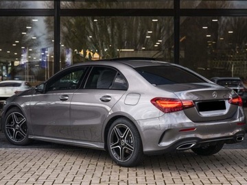 Mercedes Klasa A W177/V177 Sedan Facelifting 1.3 200 163KM 2025 MERCEDES-BENZ A Klasa 200 AMG Line 1.3 (163KM) 2025, zdjęcie 3