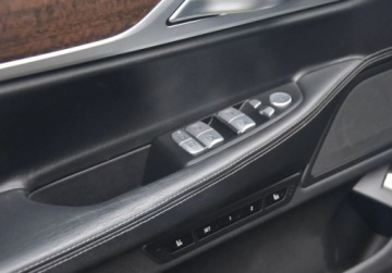 BMW Seria 7 G11-G12 Sedan L 740e iPerformance 326KM 2019 BMW Seria 7 740LE xDrive IPerformance Dealer BMW Bonkowscy 2.0 326KM, zdjęcie 6