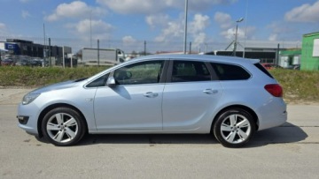 Opel Astra J Sports Tourer Facelifting 1.4 Turbo ECOTEC 140KM 2015 Opel Astra Duża Navi Podgrzewana Kierownica, zdjęcie 3