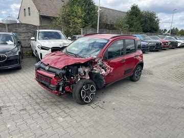 Fiat Panda III Hatchback 5d seria 4 1.0 Hybrid 70KM 2024 Fiat Panda Cross mHEV Klimatyzacja Czujniki, zdjęcie 2