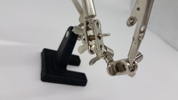 Пайка монтажного кронштейна лупы Third Hand