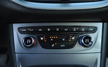 Opel Astra K Sports Tourer 1.6 CDTI 110KM 2017 Opel Astra 1.6 CDTI Nawigacja Radar ACC Cz. Parkowania Kamera cofania 1.6, zdjęcie 25