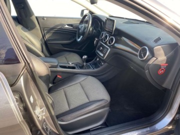 Mercedes CLA C117 Coupe Facelifting 1.5 180 d 109KM 2018 Mercedes-Benz CLA LEDY SKORY PARKTRONIC NAWIGACJA AMBIENTOWE OSWIETLENIE G, zdjęcie 7