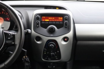 Toyota Aygo II Hatchback 5d 1.0 VVT-i 69KM 2014 Toyota Aygo 1.0 VVT-i, Salon Polska, Klima, zdjęcie 11