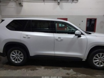 Toyota 2025 Toyota Grand Highlander Hybrid XLE 2025 2.5 Hybryda Plug-in 245KM, zdjęcie 5