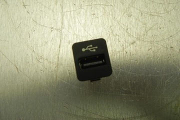 PŘÍDAVNÉ SPONA MULTIMEDIA (AUX/USB) BMW 5 (F10) 9167196 GASOLINE 300KW