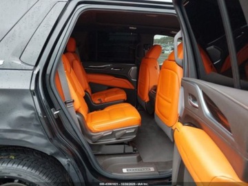 Cadillac Escalade III 2022 Cadillac Escalade Sport 2022 6.2l 6.2 Benzyna 420KM, zdjęcie 12