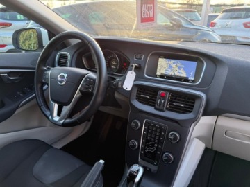 Volvo V40 II Hatchback 2.0 D2 DRIVE-E 120KM 2015 VOLVO V40! Super stan!, zdjęcie 8