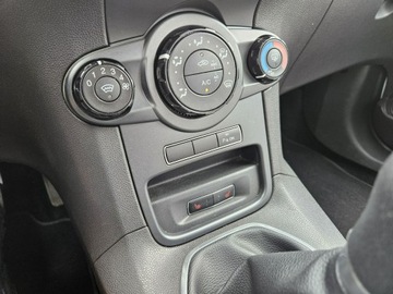 Ford Fiesta VII Hatchback 3d Facelifting 1.0 80KM 2014 Ford Fiesta 1,0 benzyna 80KM, zdjęcie 12