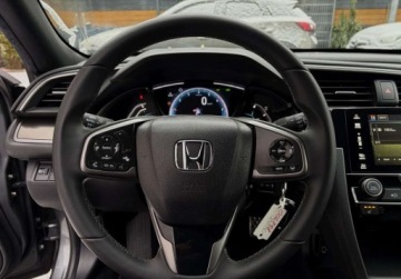 Honda Civic X Hatchback 5d Facelifting 1,0 VTEC TURBO 126KM 2020 Honda Civic 1.0 TURBO kamera 126KM gwarancja bezwypadkowy MANUAL 101.000, zdjęcie 21