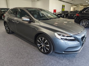 Volvo V40 II Hatchback Facelifting 2.0 D2 120KM 2019 Volvo V40 2.0, 120 KM, Automat, Nawi, Kamera,, zdjęcie 2