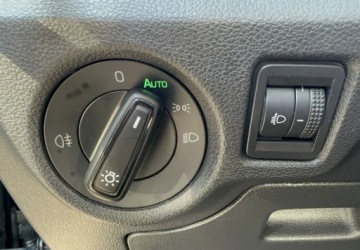 Skoda Kamiq Crossover 1.0 TSI 110KM 2023 Skoda Kamiq 1.0 TSI 110 KM 6 bieg . manual Ambition Benzyna 110KM, zdjęcie 12