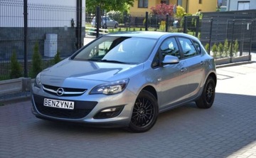 Opel Astra J Hatchback 5d Facelifting 1.6 Twinport ECOTEC 115KM 2014 Opel Astra Opel Astra 1.6 ENERGY