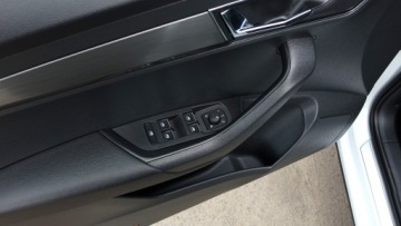 Skoda Karoq Crossover 1.5 TSI ACT 150KM 2018 Karoq .. Klimatronik .. Ledy .. Hak .. Nawigacja .. Grzane Szyby i Fotele ., zdjęcie 2