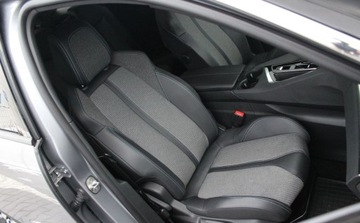 Peugeot 5008 II Crossover Facelifting 1.5 BlueHDi 130KM 2023 Peugeot 5008 1.5 BlueHDi Allure EAT8 2023 od RiA 1.5 Diesel 130KM, zdjęcie 10