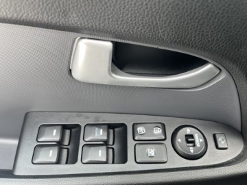 Kia Sportage III SUV 1.7 CRDi 116KM 2011 Kia Sportage III 1,7 CRDi-116Km Panoramadach, Navi, Skóry, Hak, Keyless Go, zdjęcie 16