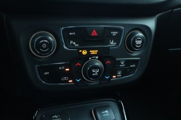 Jeep Compass II SUV 1.4 MultiAir 140KM 2019 Jeep Compass 1.4 MultiAir, Salon Polska, zdjęcie 18