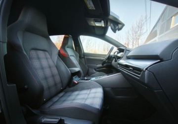 Volkswagen Golf VIII GTI 2.0 TSI 245KM 2022 Volkswagen Golf GTI, ACC, Matrix, GPS, Sportowe fotele podgrzewane, Digita, zdjęcie 15