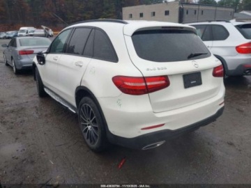 Mercedes GLC C253 2018 Mercedes-Benz GLC 2018 r., 2,0L GLC 300 4MATIC 2.0 Benzyna 241KM, zdjęcie 3