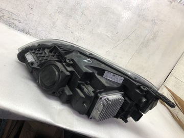 31677019 SVĚTLO PRAVÁ PŘEDNÍ T4 AWD 140 2017 VOLVO V40 CROSS COUNTRY (526)