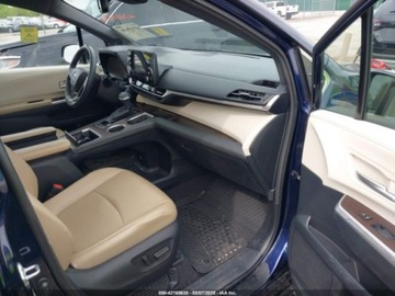 Toyota Sienna III 2021 Toyota Sienna XLE 2021 2.5l 2.5 Hybryda 189KM, zdjęcie 9