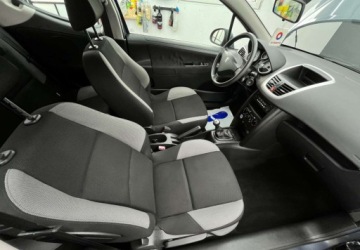 Peugeot 207 Hatchback 5d 1.4 75KM 2007 Peugeot 207 1,4 benzyna 1 wlasciciel 100 bezwypadkowy 1.4 Benzyna, zdjęcie 17