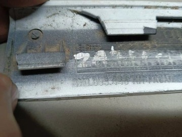 M19 M19 ЗАГЛУШКА РАМКИ AUDI A1 8X ПРАВАЯ 8X0853446