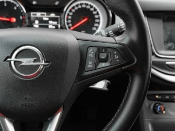 Opel Astra J GTC 1.6 CDTI Ecotec 110KM 2018 Opel Astra WD8771S#1.6 CDTI Enjoy Klima Ekran, zdjęcie 13