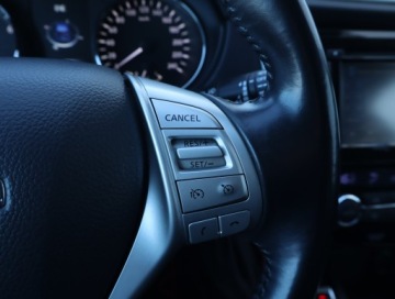 Nissan Qashqai II Crossover 1.2 DIG-T 115KM 2014 Nissan Qashqai 1.2 DIG-T, Salon Polska, Navi, zdjęcie 14