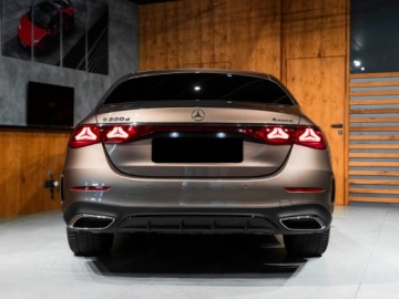 Mercedes Klasa E W214 Sedan 2.0 220d 197KM 2025 E Klasa 220 d 4-Matic AMG 2.0 (197KM) 2025, zdjęcie 4