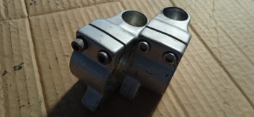 КРЕПЛЕНИЕ КРОНШТЕЙНА РУЛЯ YAMAHA YZF 600 CLIPONY