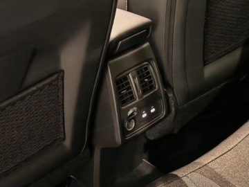 Renault Captur II 2025 Od ręki - Techno 1.3 TCe mHEV EDC 140KM / pakiet infotainment 10,4", zdjęcie 13