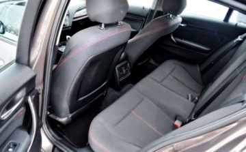 BMW Seria 1 F20-F21 Hatchback 5d 116i 136KM 2012 BMW Seria 1 Automat Sport Navi Bezwypadkowe 1.6 Benzyna 136KM, zdjęcie 19