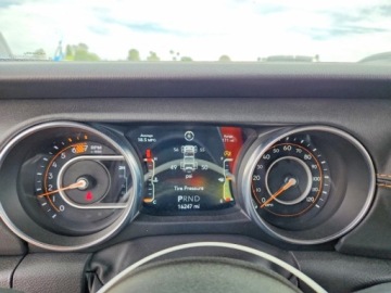 Jeep Wrangler IV 2023 Jeep Wrangler Sahara 2023 3.6 Benzyna 285KM, zdjęcie 9