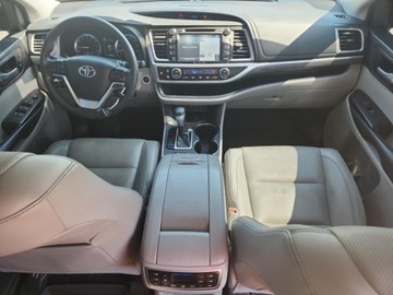 Toyota Highlander II 2017 Toyota Highlander 2017 Toyota Highlander Limited V6 AWD od ubezpieczalni, zdjęcie 8