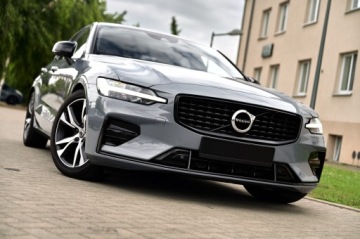 Volvo S60 III 2022 R-DESIGN__ 5 SZTUK W OFERCIE